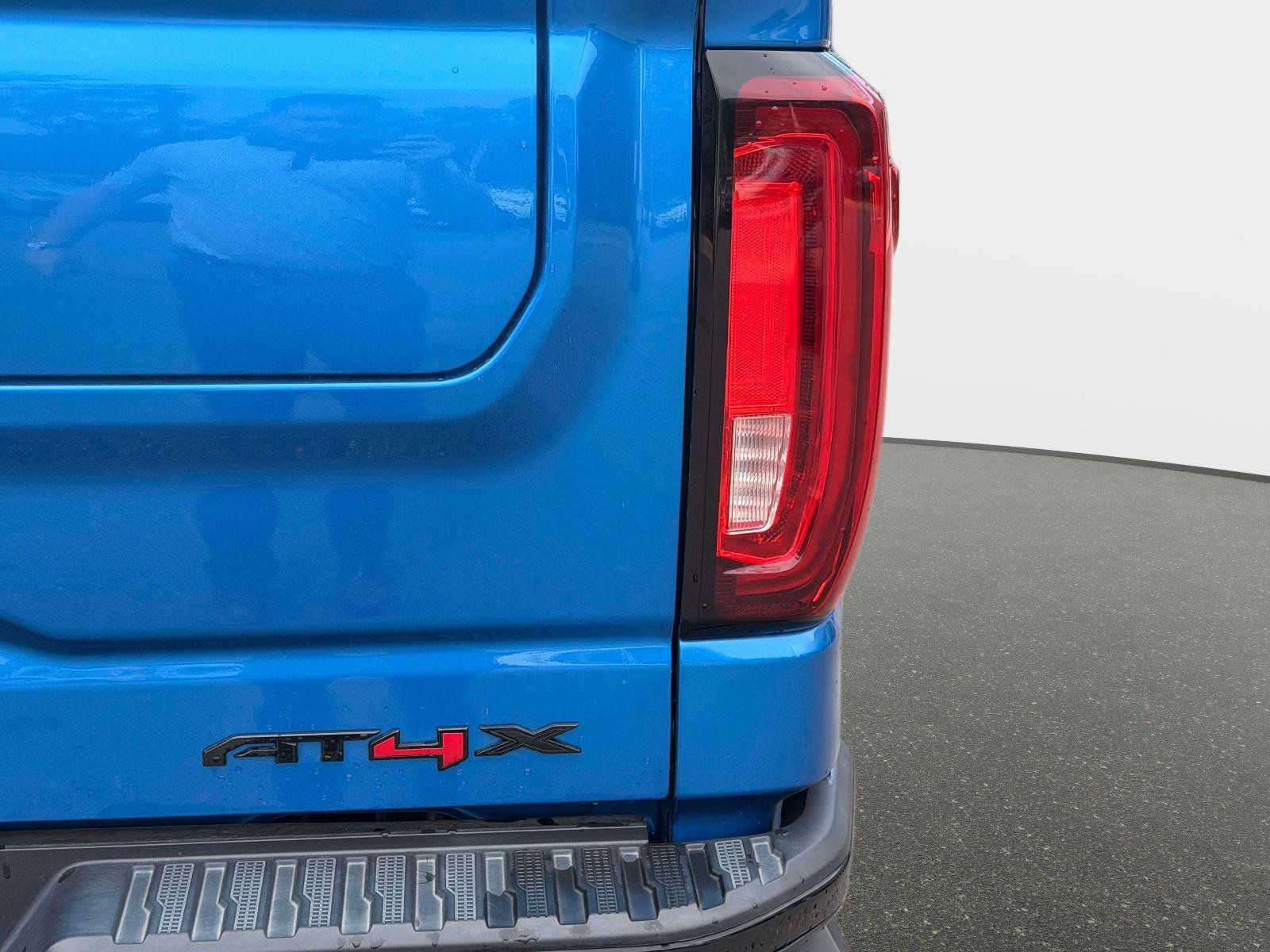 Used 2024 Dynamic Blue Metallic GMC AT4X image 26