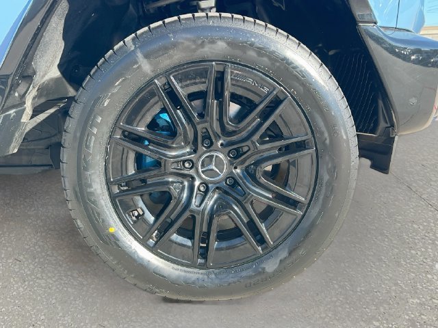 Certified Used 2025 Gray Mercedes-Benz G 580 image 33