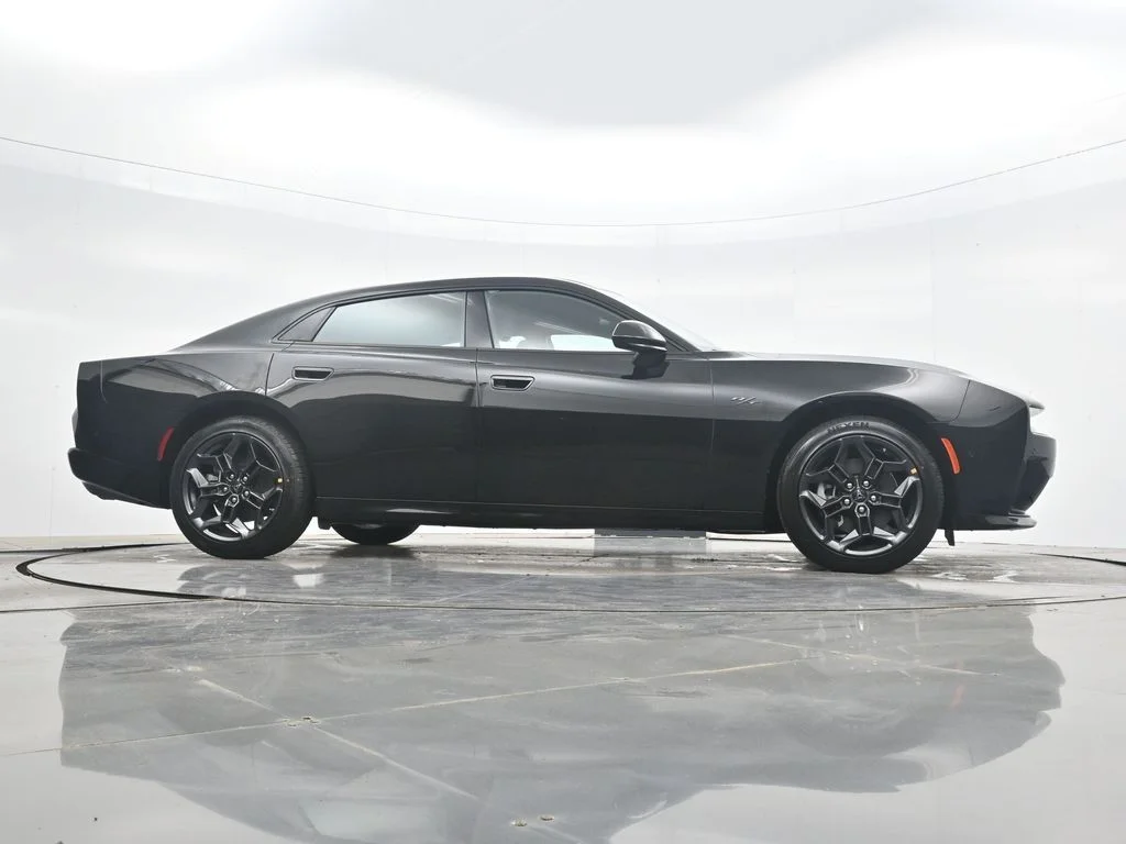 New 2026 Diamond Black Crystal Pearlcoat Dodge R/T image 37