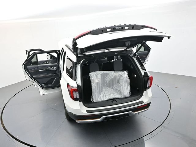 New 2026 Star White Metallic Tri-Coat Ford Tremor® image 56