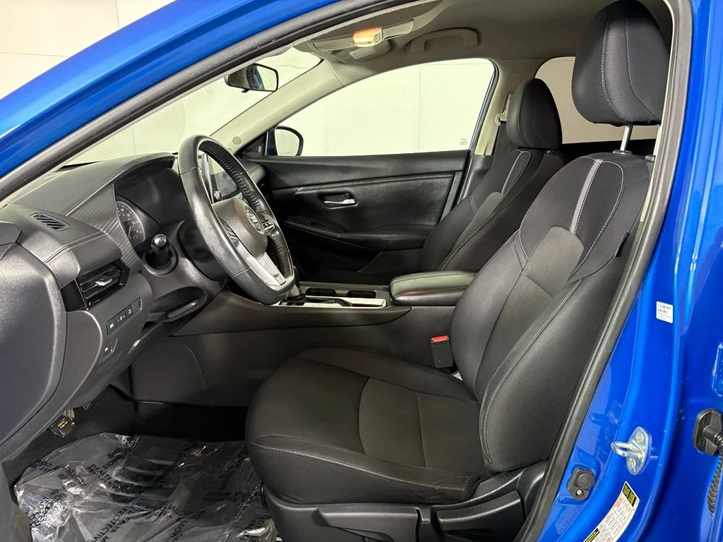 Used 2021 Blue Nissan SV image 15