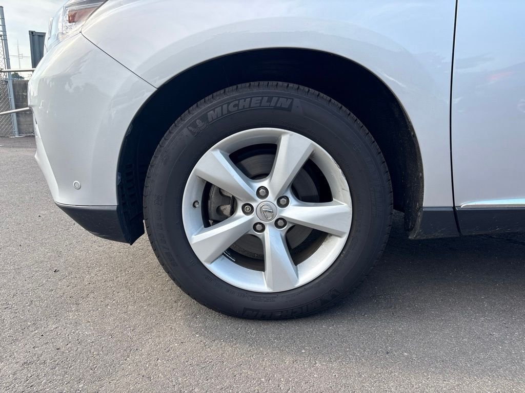 Used 2014 Silver Lexus 350 image 20