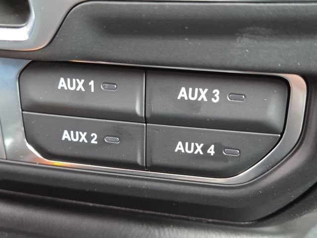 New 2026 Goldilocks Exterior Paint Jeep Rubicon X image 17
