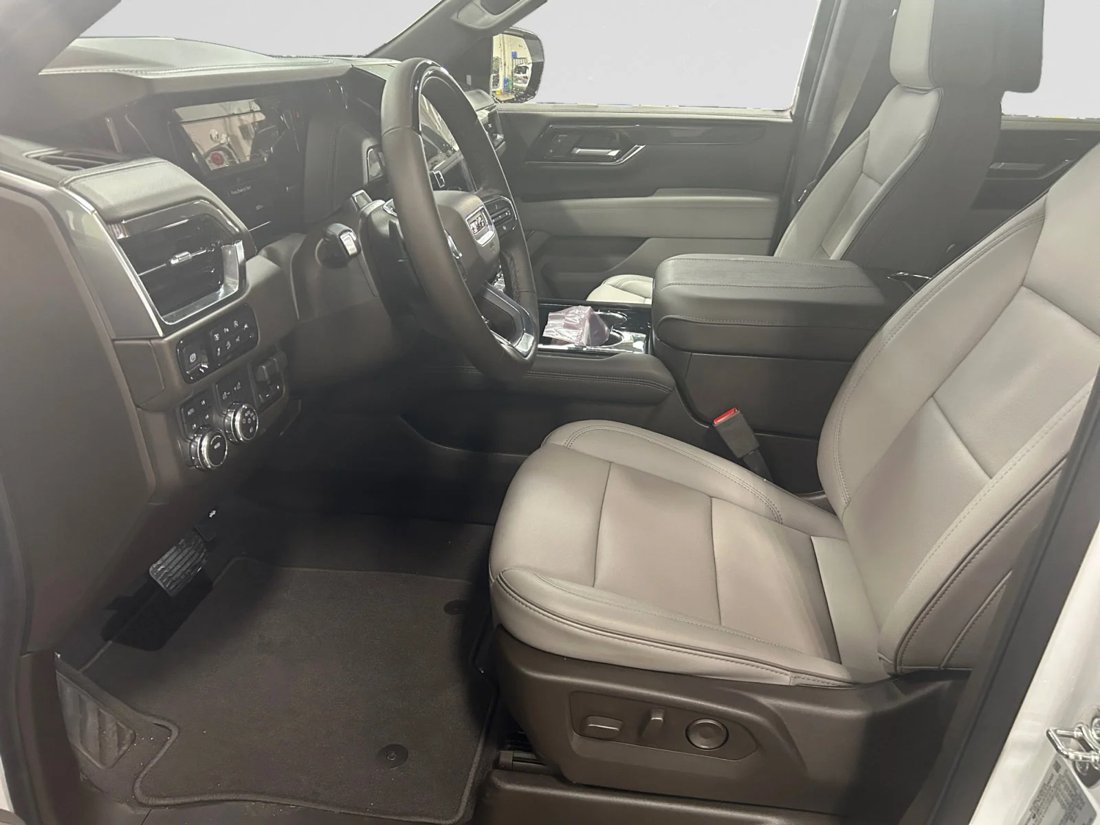New 2026 Summit White GMC Elevation image 15