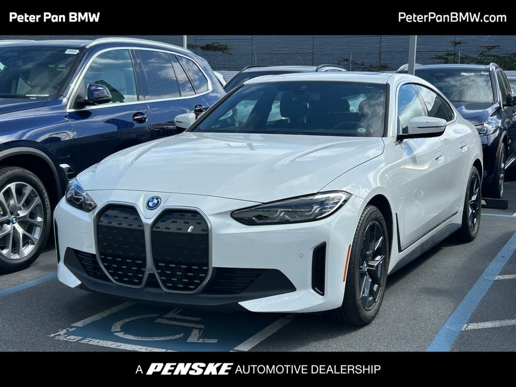 2023 BMW i4 eDrive35's photo