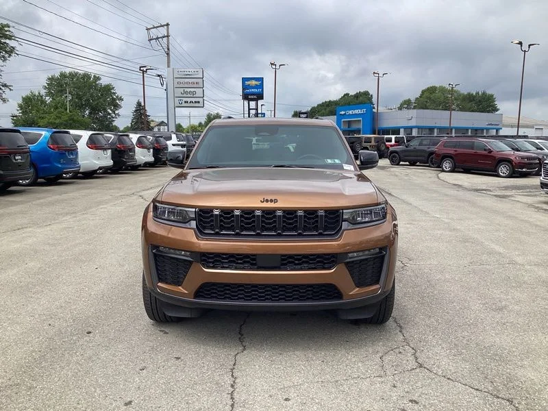 New 2026 Copper Shino Metallic Clear-Coat Exterior Paint Jeep Limited image 2