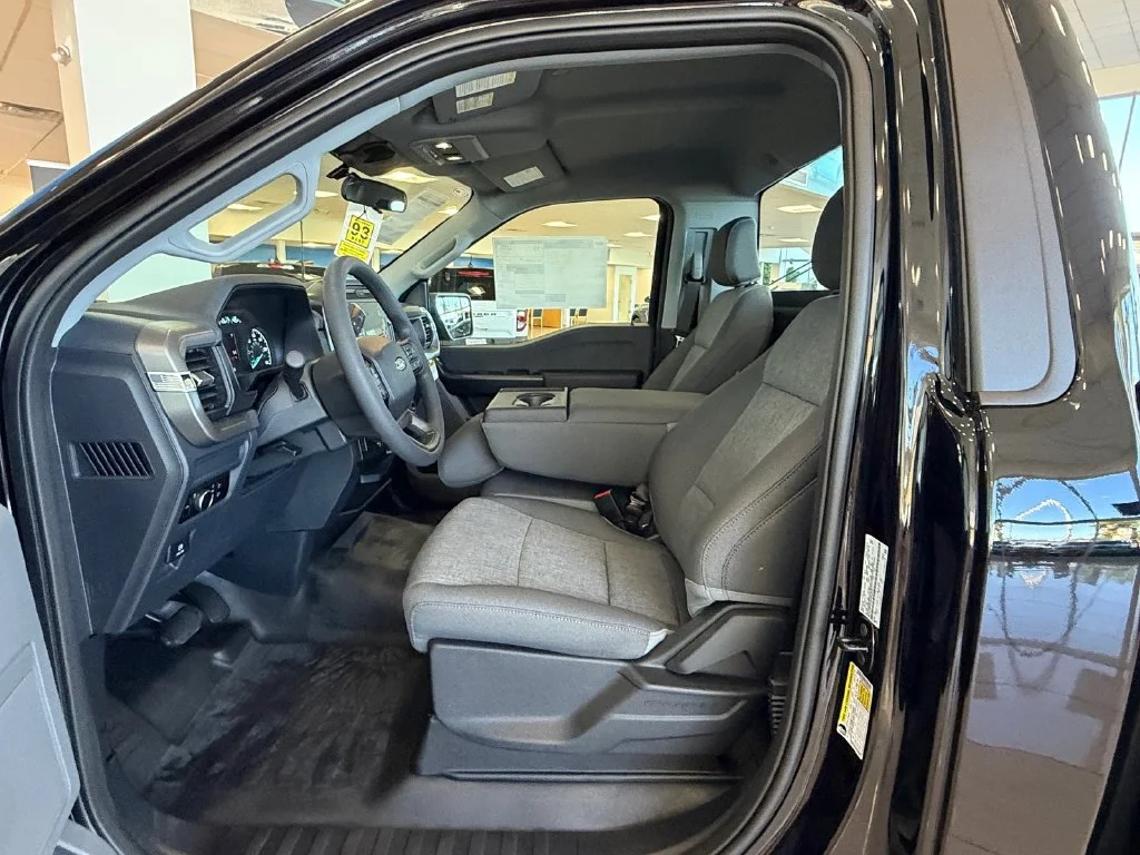 New 2026 Agate Black Metallic Ford XL image 9