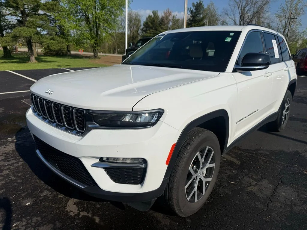 Certified Used 2024 White Jeep Limited image 2