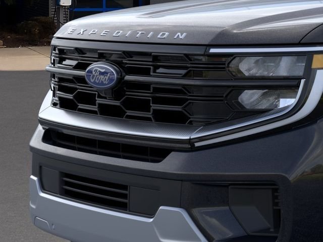 New 2025 Agate Black Metallic Ford Platinum® MAX image 17