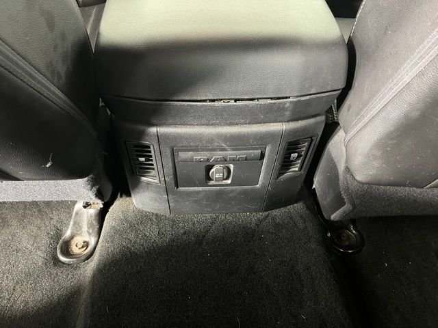 Used 2015 White Ram Sport image 29