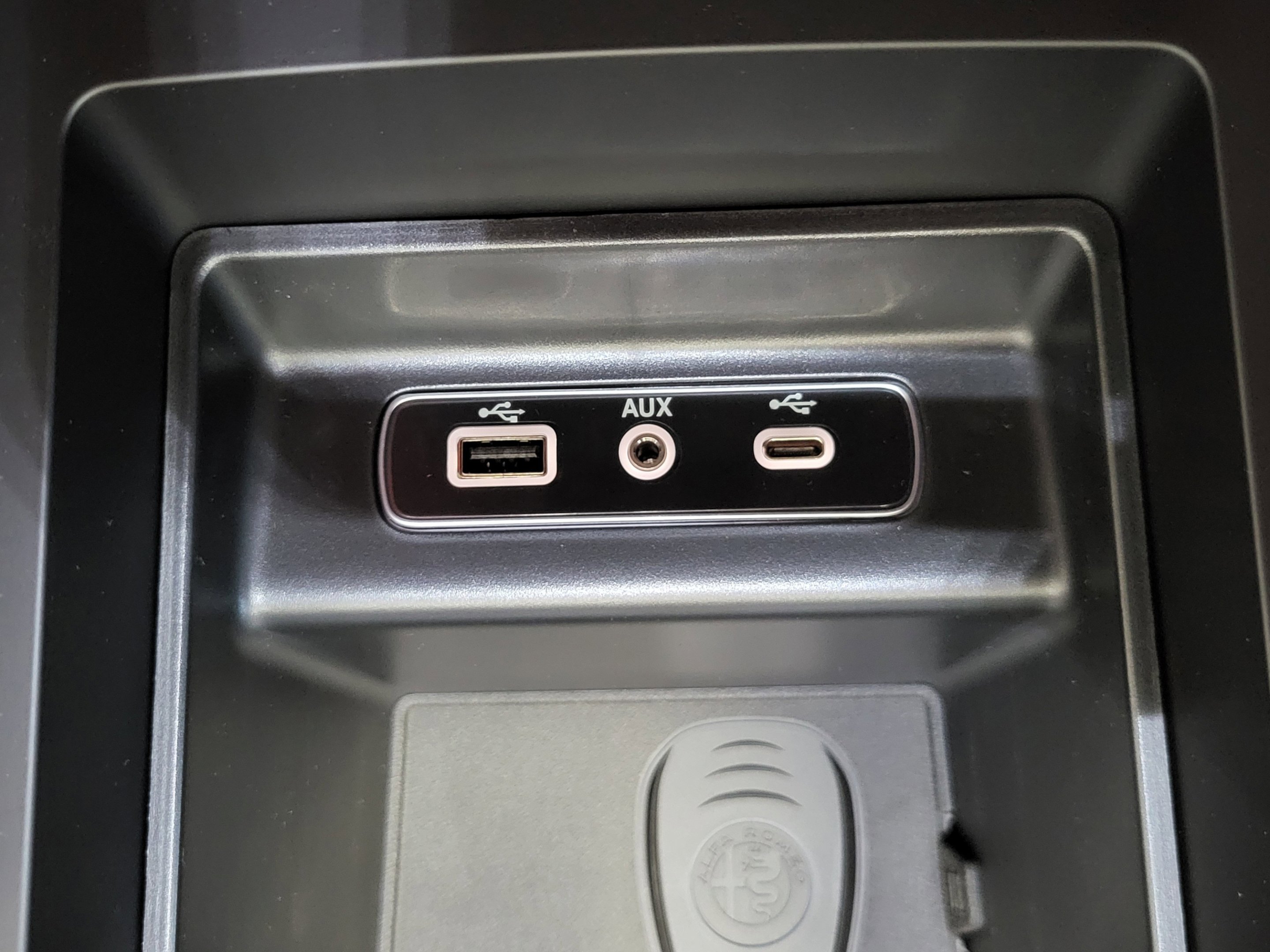 New 2025 Moonlight Gray Metallic Alfa Romeo  image 44