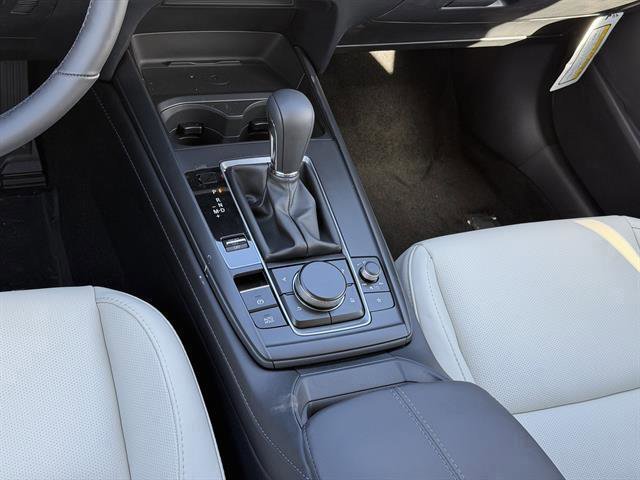 2026 Mazda CX-30 Premium - Photo 13