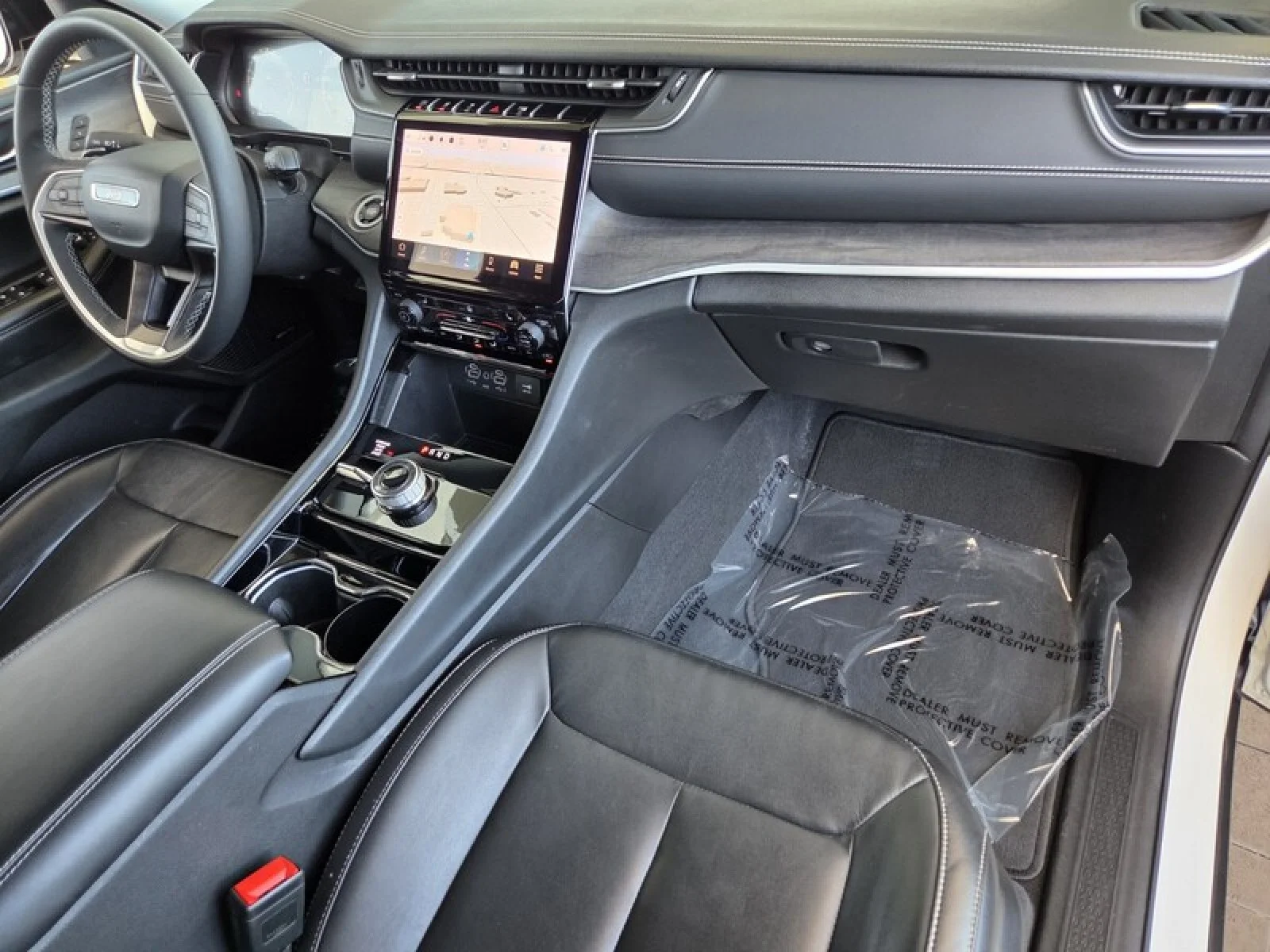 Used 2023 WHITE Jeep Limited image 20