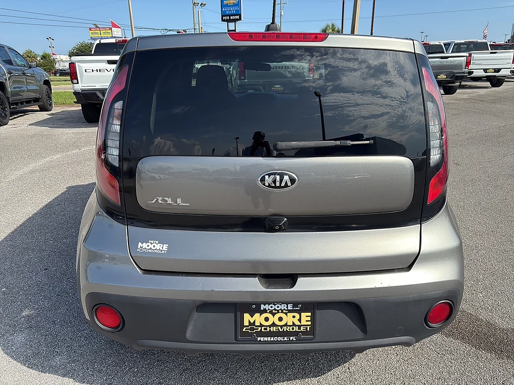 Used 2019 Titanium Gray Kia  image 7
