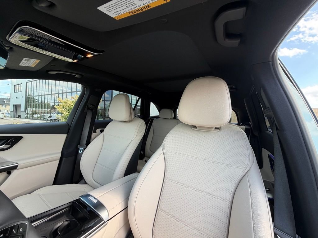 New 2026 Silver Mercedes-Benz GLC 300 image 9