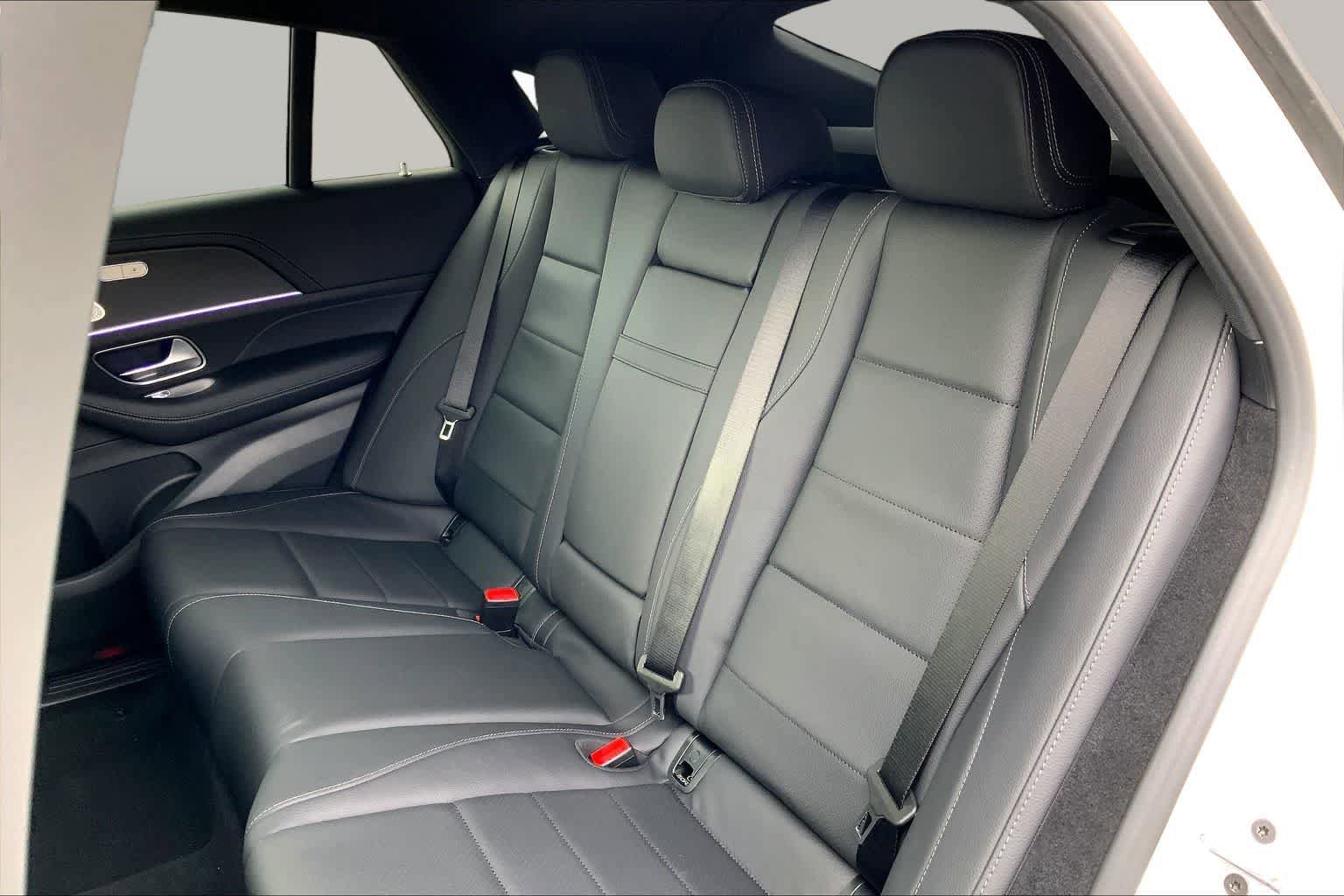 New 2026 Polar White Mercedes-Benz GLE 450 image 13
