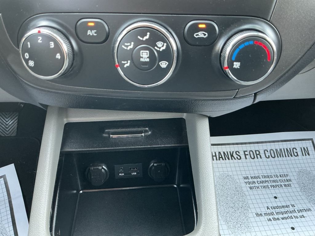Used 2015 Silver Kia LX image 15