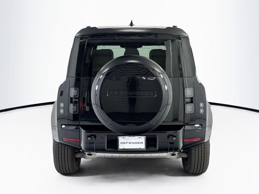New 2026 Santorini Black Land Rover X-Dynamic SE image 6