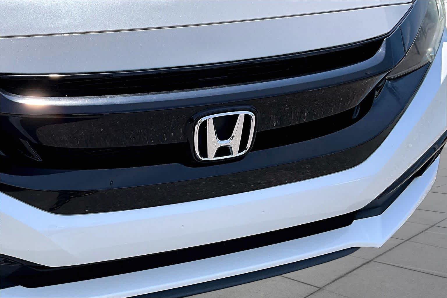 Used 2019 Platinum White Pearl Honda Sport image 29