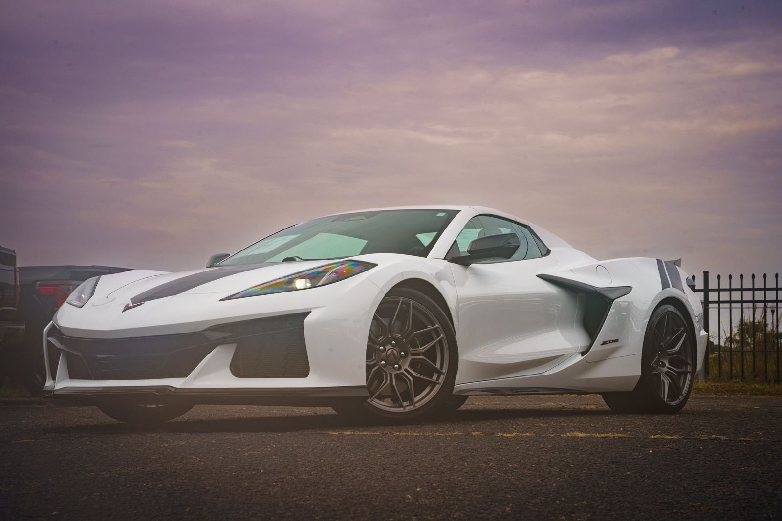Used 2024 White Chevrolet Z06 image 4