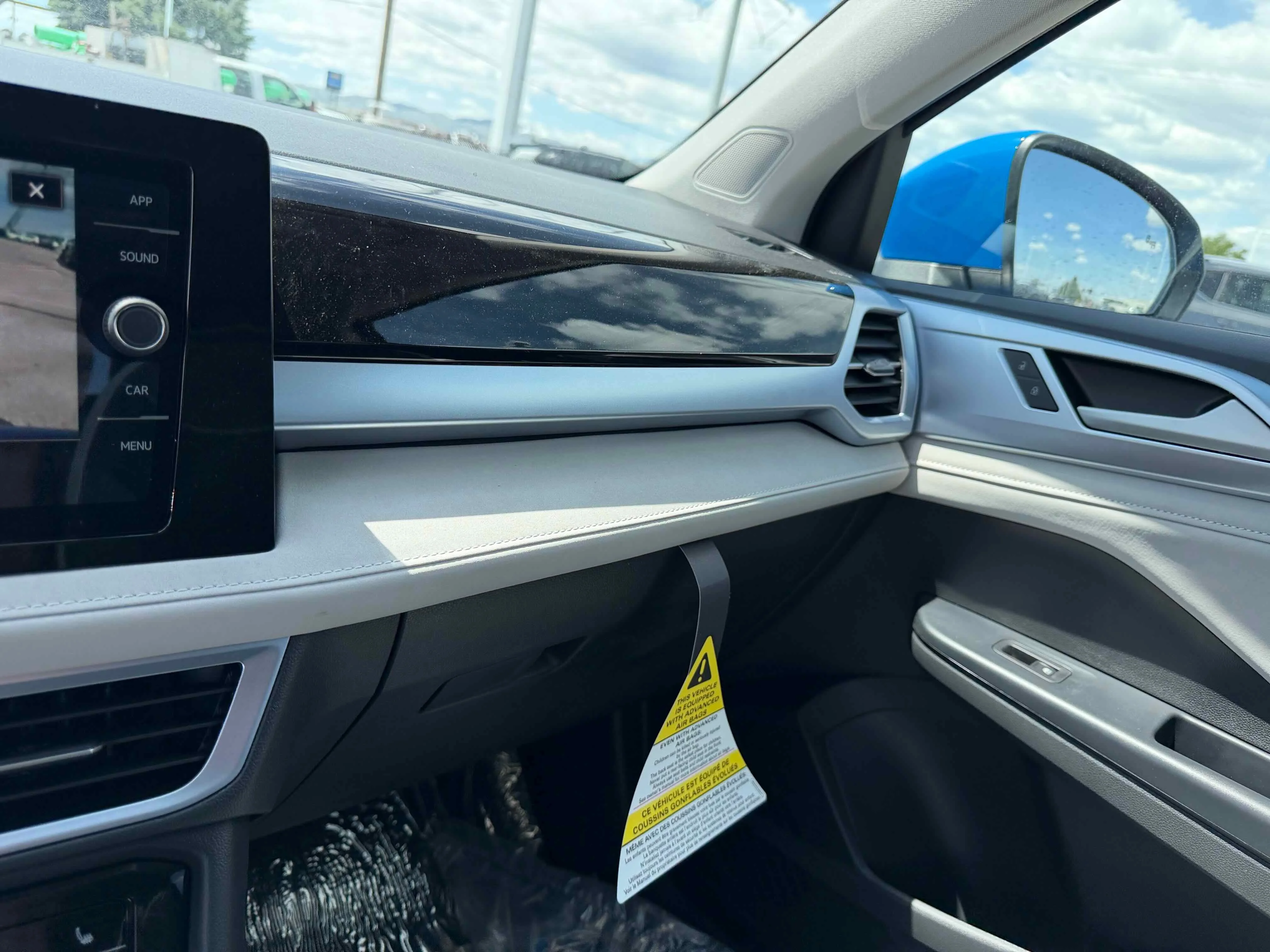 New 2026 Blue Volkswagen SE image 22