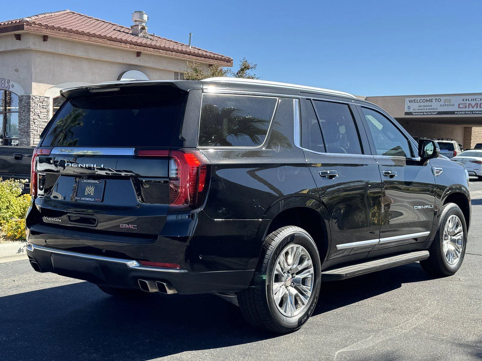 Used 2025 Onyx Black GMC Denali image 6