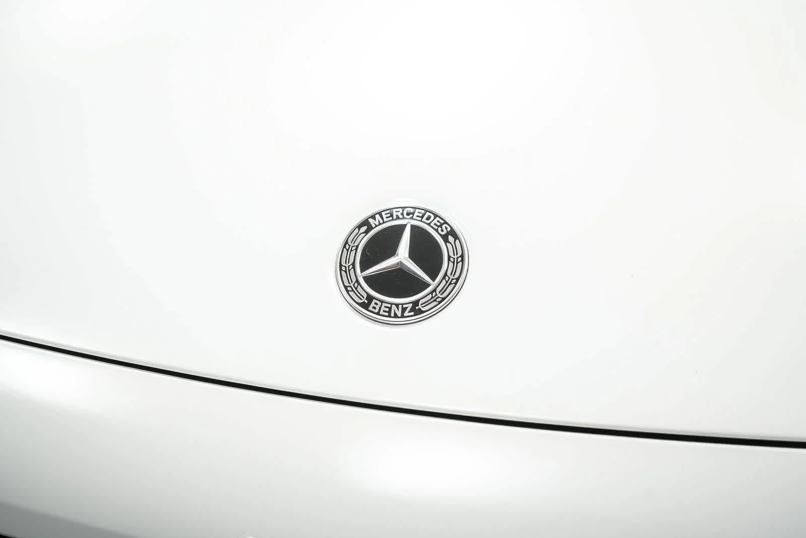 New 2026 Polar White Mercedes-Benz GLB 250 image 48