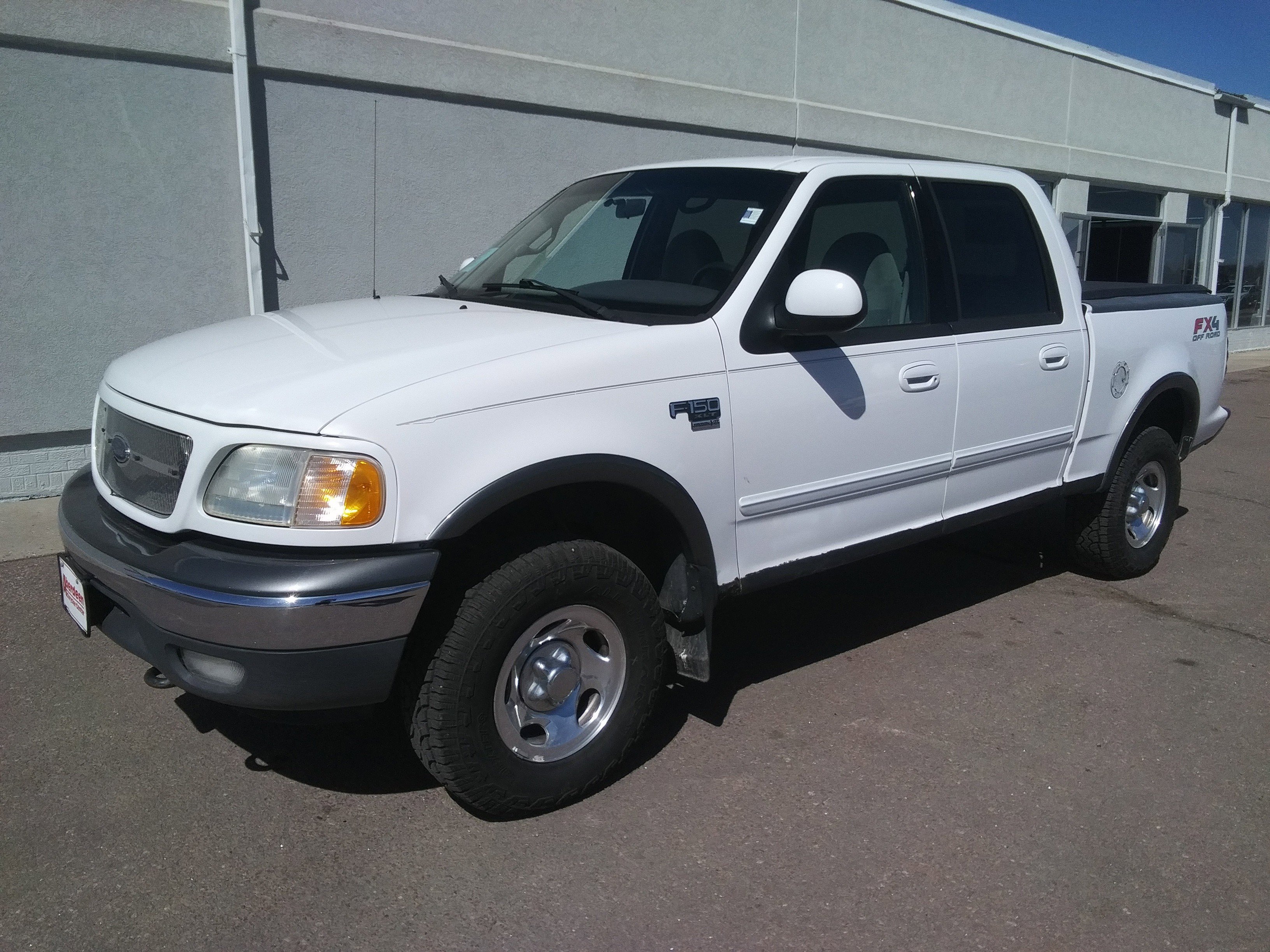 Used 2001 Silver Ford  image 2
