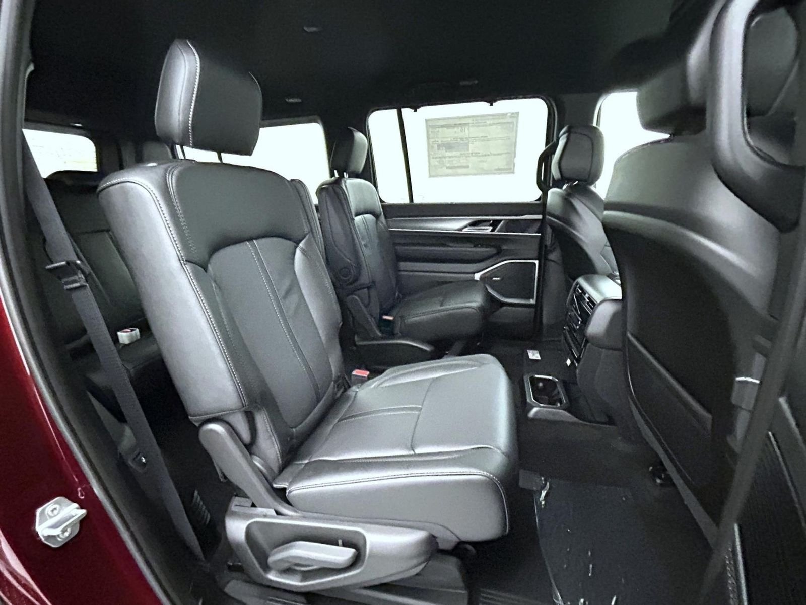 New 2026 Velvet Red Pearl-Coat Exterior Paint Jeep Limited Altitude image 18