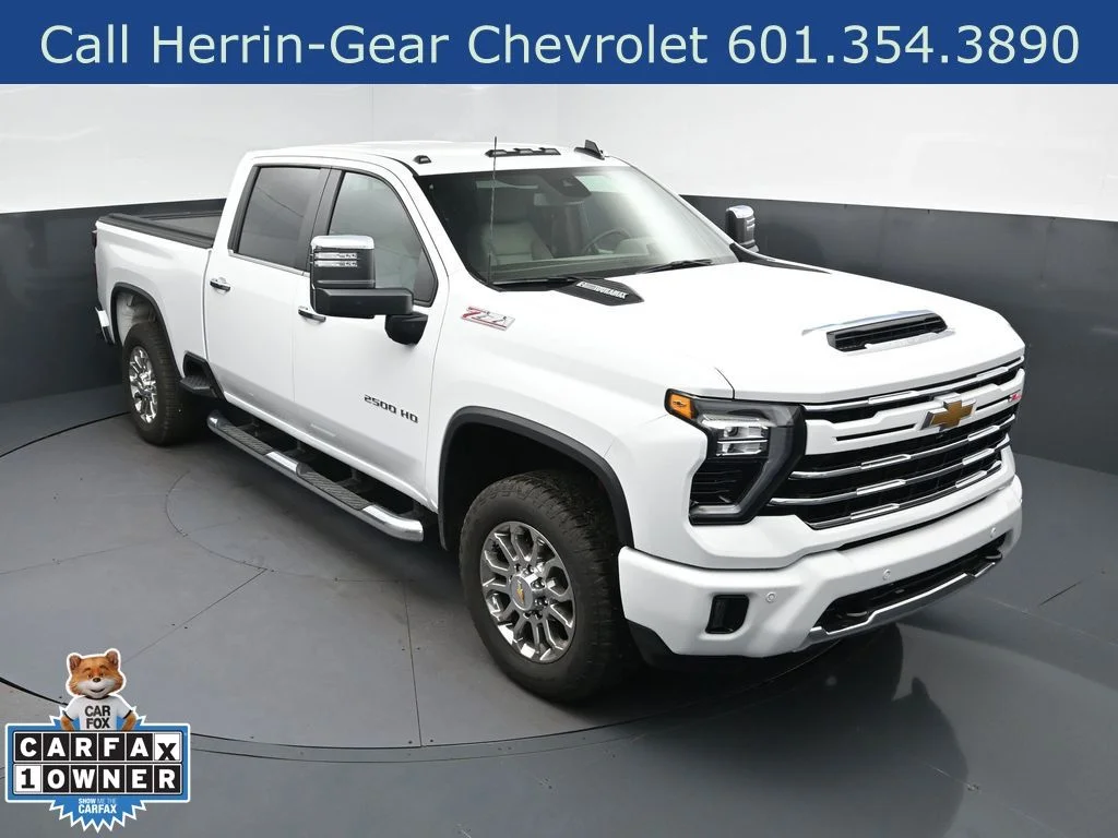 2026 Chevrolet Silverado HD LT 4WD Crew Cab Standard Box's photo