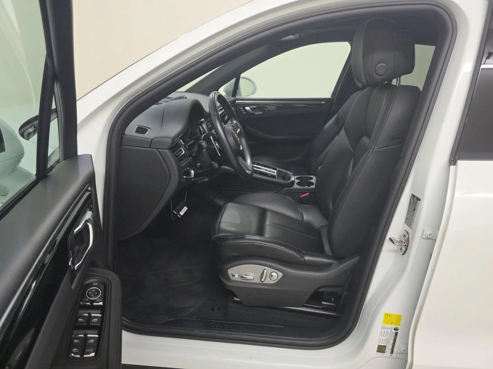 Used 2024 White Porsche  image 9