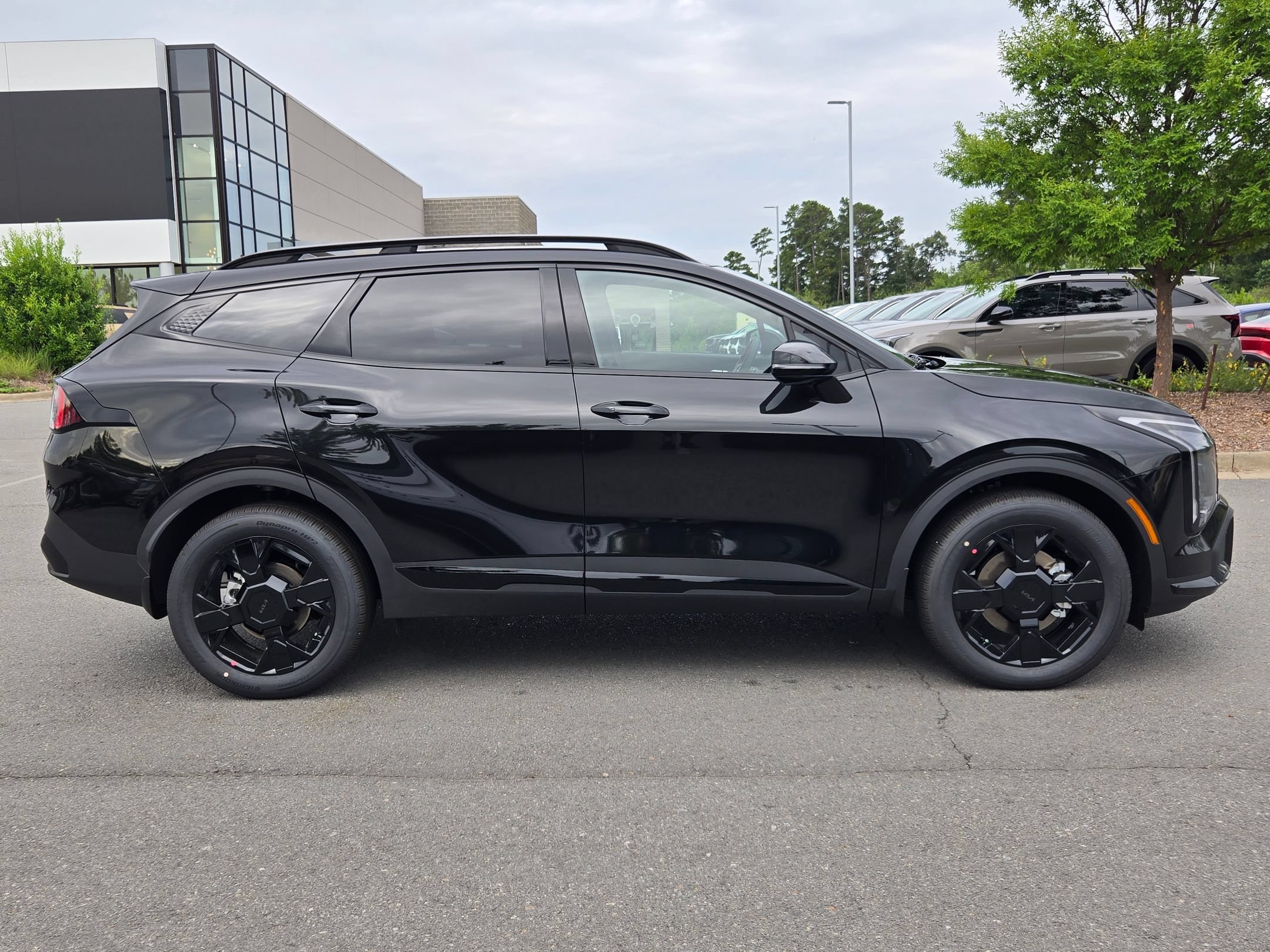 New 2026 Fusion Black Kia X-Line image 8