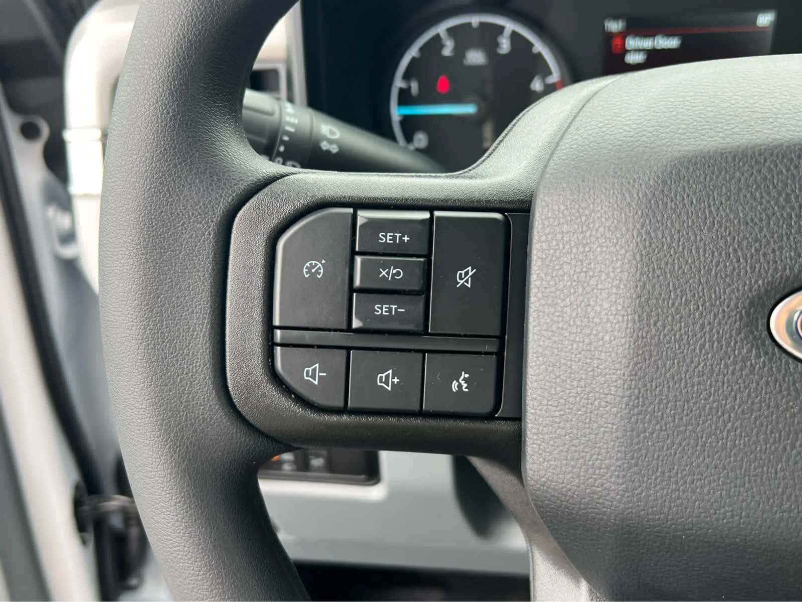 New 2026 Oxford White Ford F-350® XL image 32