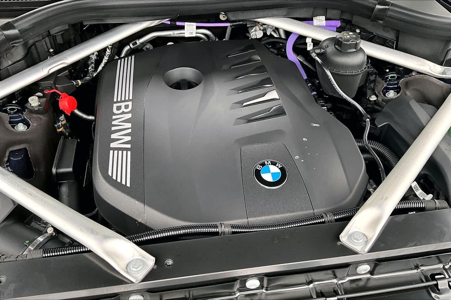 Used 2026 Tanzanite Blue II Metallic BMW xDrive40i image 17
