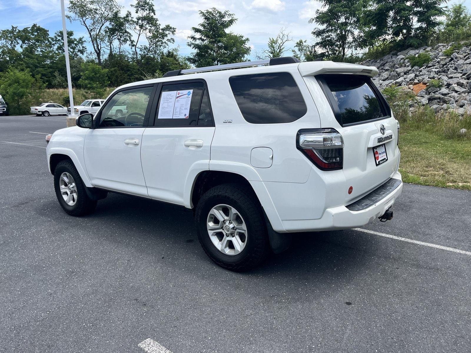 Used 2019 Super White Toyota SR5 image 6