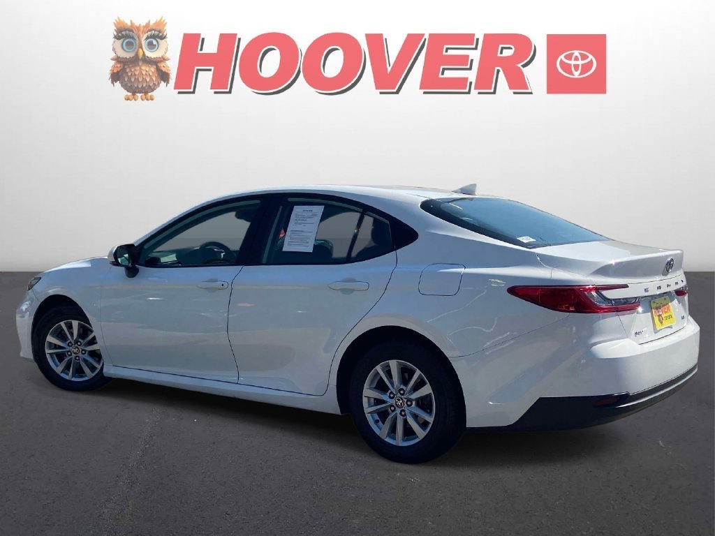 2025 Toyota Camry LE - Photo 8