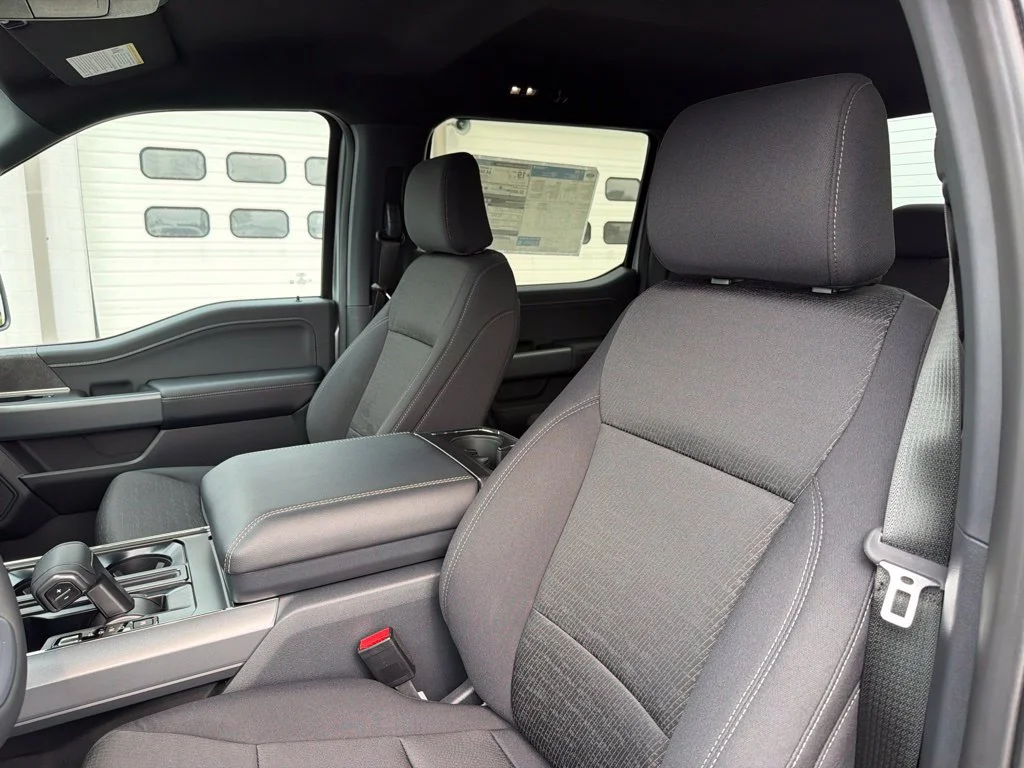 New 2026 Iconic Silver Metallic Ford XLT image 19