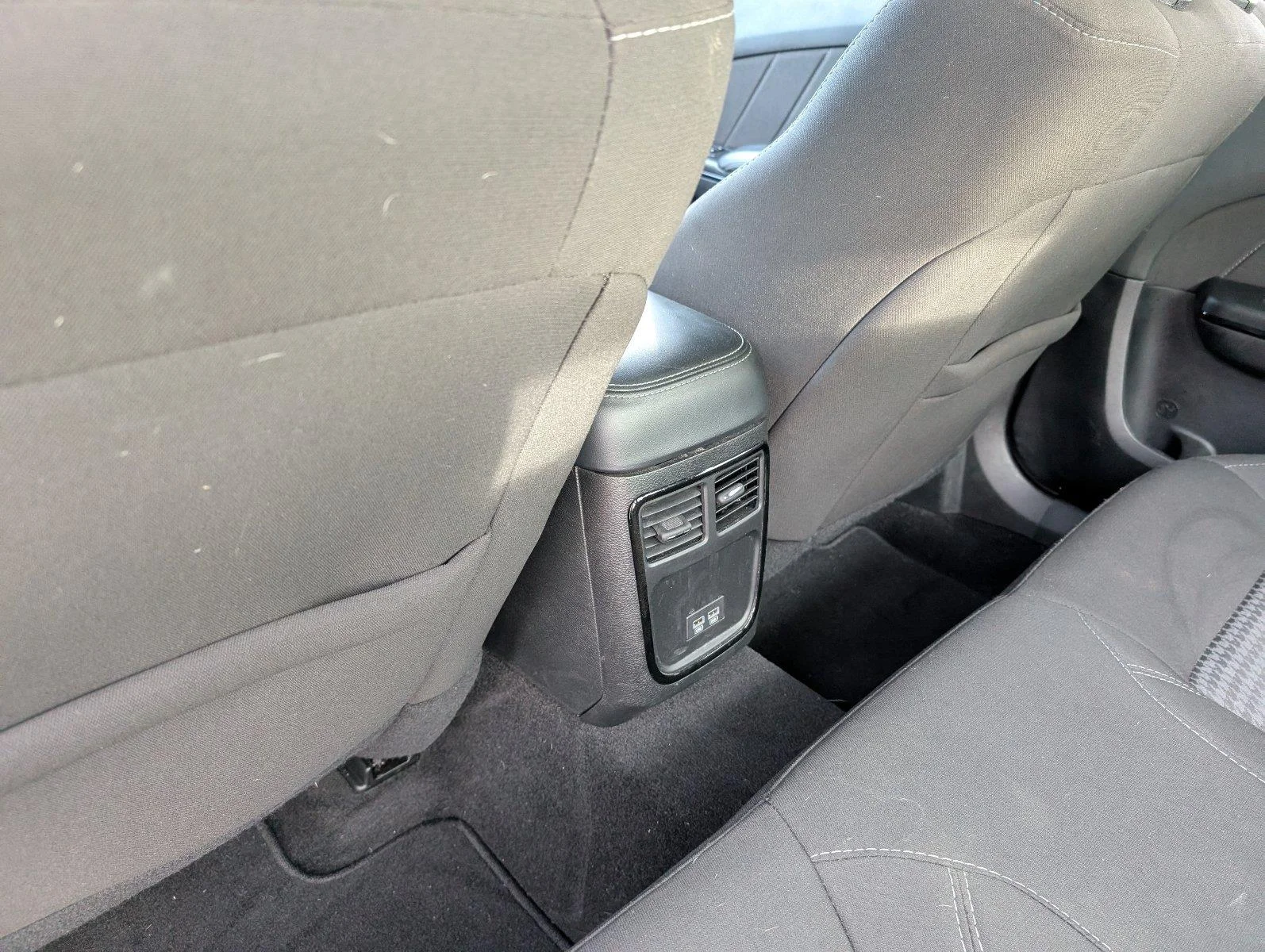 Used 2023 Sublime Metallic Clearcoat Dodge SXT image 32