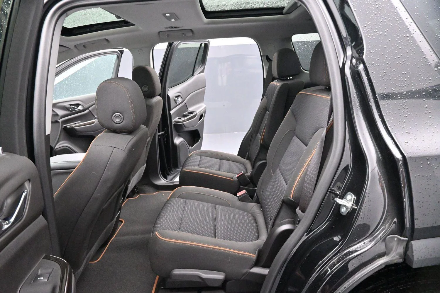 Used 2023 Ebony Twilight Metallic GMC AT4 image 32