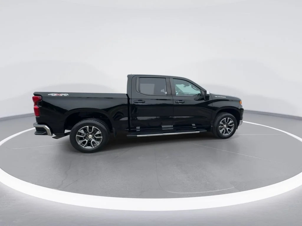 Used 2023 Black Chevrolet LT image 9
