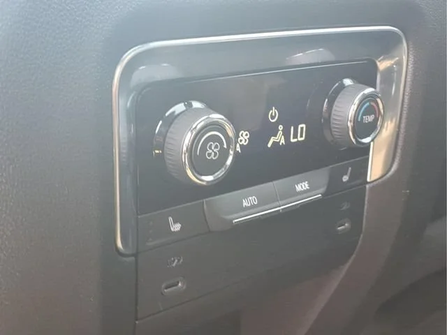 Used 2026 Polar White Tricoat Chevrolet High Country image 22