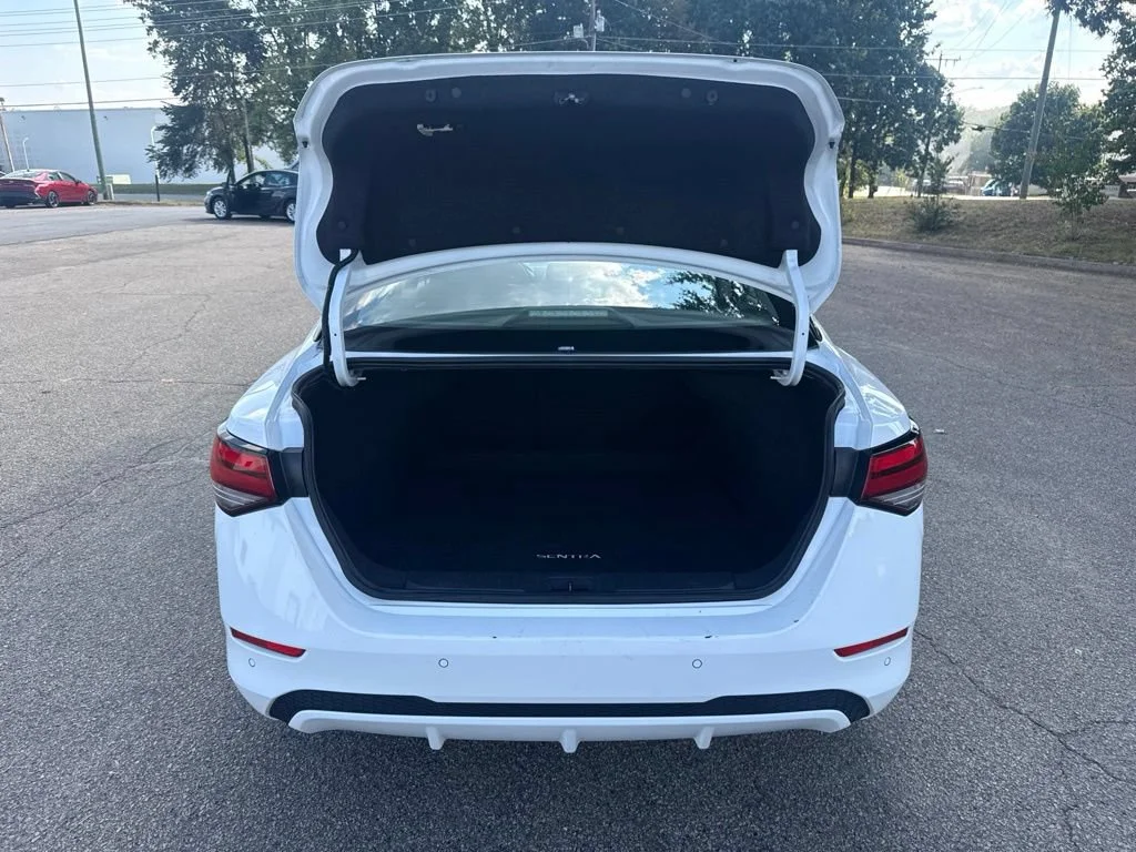 Used 2025 White Nissan SV image 27