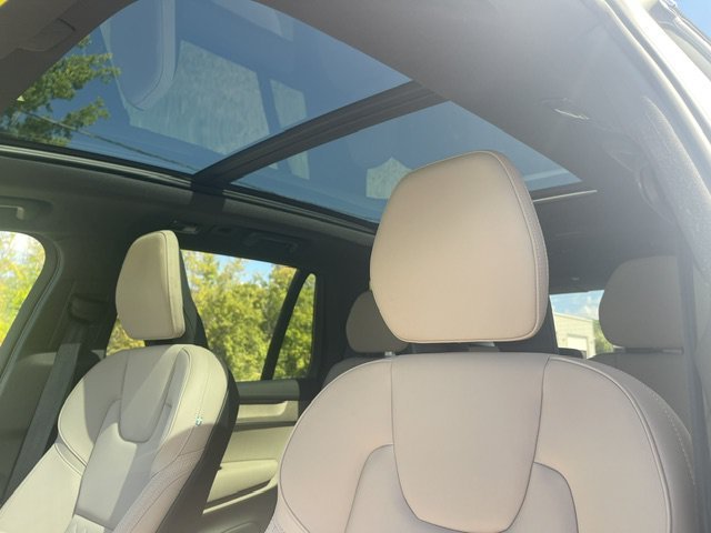 Used 2026 White Volvo Plus image 18