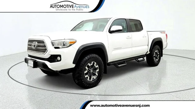 2017 Toyota Tacoma TRD Off Road Double Cab 5' Bed V6 4x4 Automatic w/ Tow Package