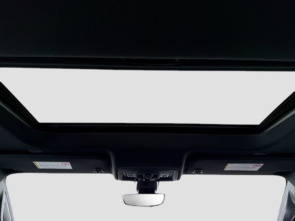 Used 2022 Silver Ice Metallic Chevrolet High Country image 22