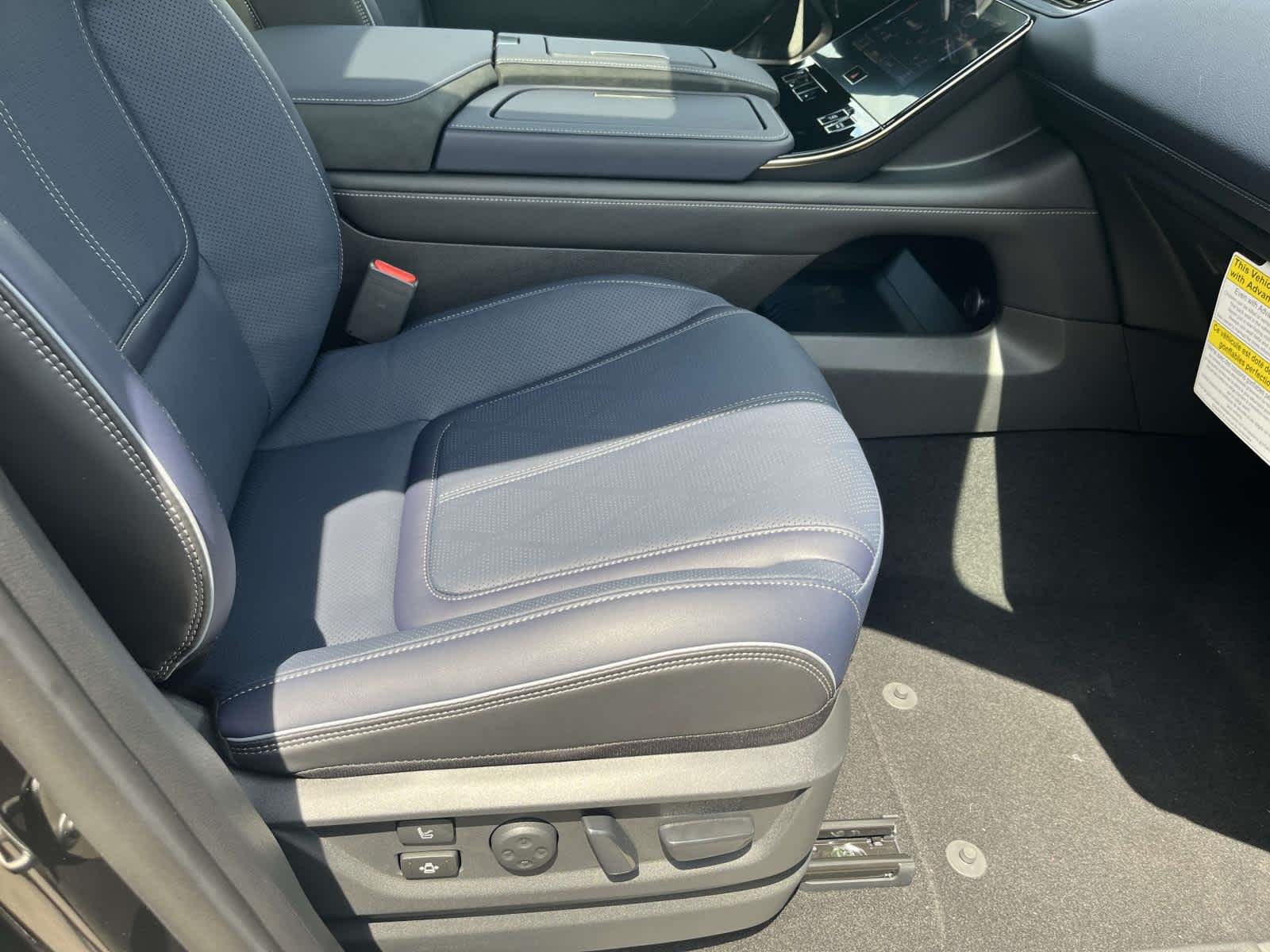 New 2027 Mineral Black INFINITI SPORT image 24