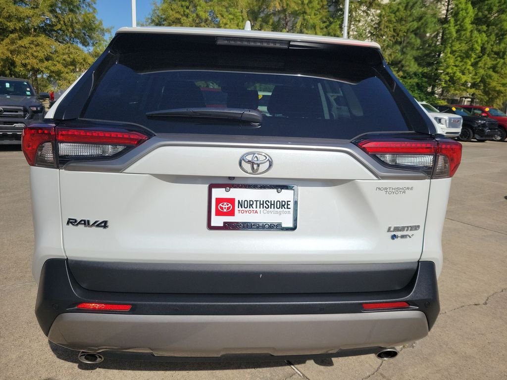 Certified Used 2025  Toyota Limited image 5