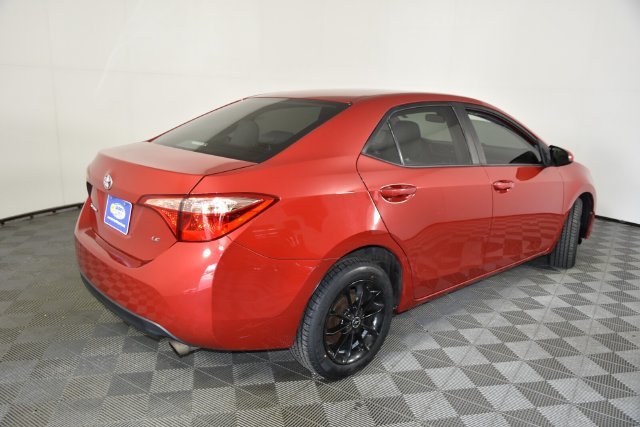 2019 Toyota Corolla LE - Photo 6