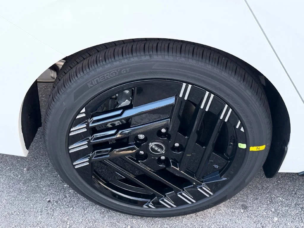 New 2027 White Nissan SR image 8
