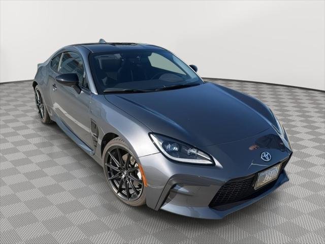 Certified Used 2022 PAVEMENT Toyota  image 2